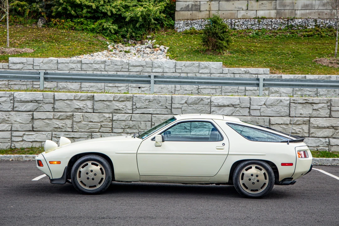 1984 Porsche 928 S - Image 21 of 31