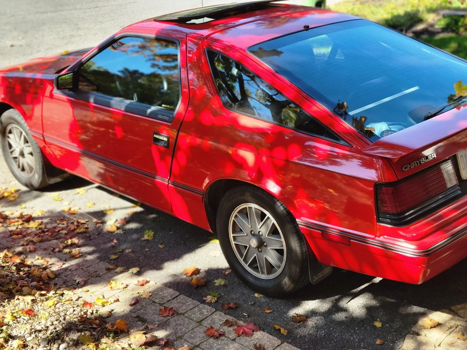 1985 Chrysler Laser - Image 21 of 31