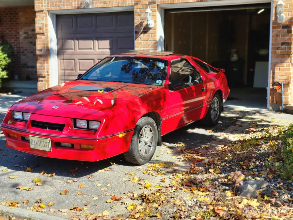 1985 Chrysler Laser - Image 18 of 31