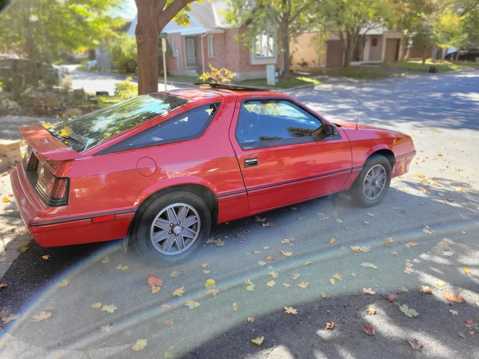 1985 Chrysler Laser - Image 23 of 31