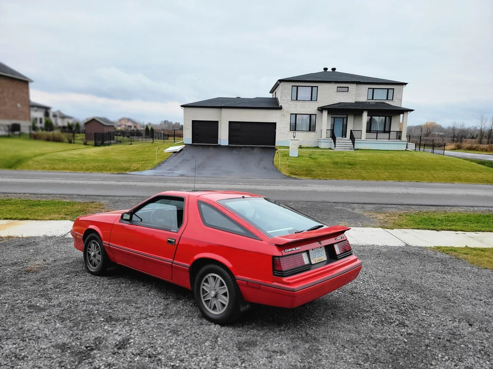 1985 Chrysler Laser - Image 13 of 31