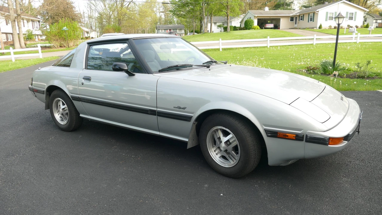 1985 Mazda RX-7 SA & FB - Image 10 of 31