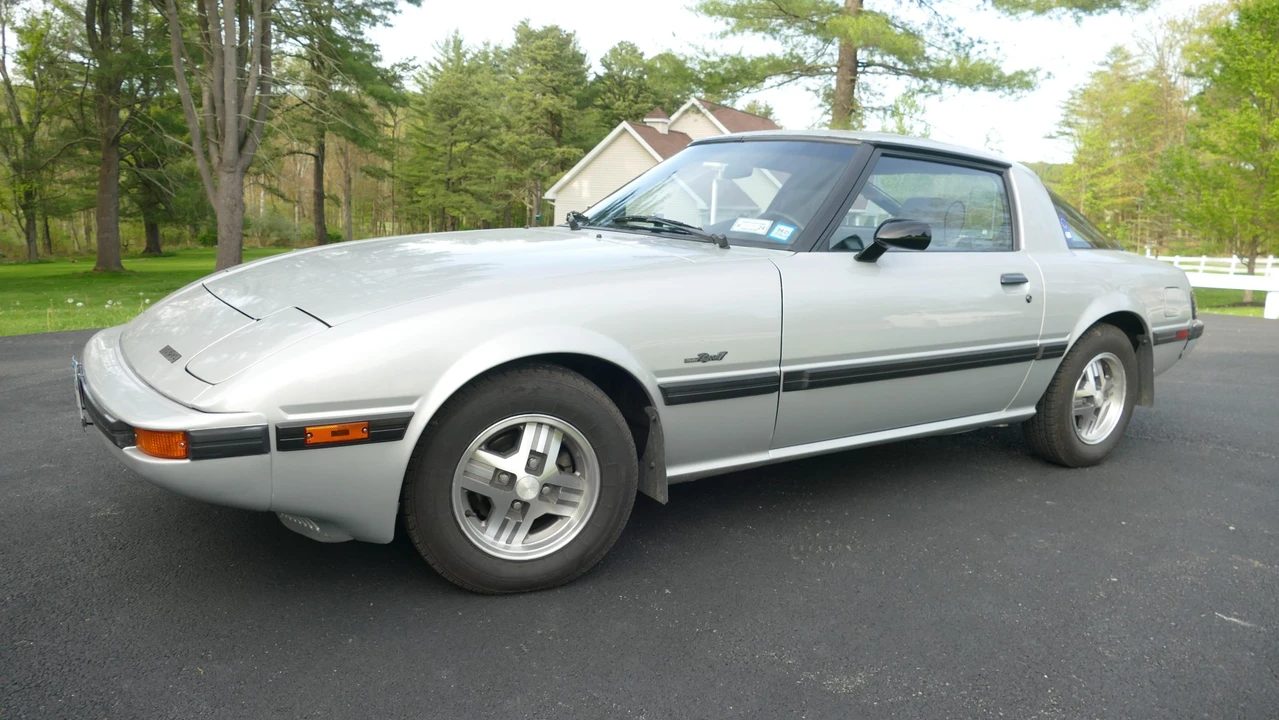 1985 Mazda RX-7 SA & FB - Image 2 of 31