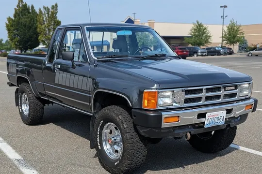 1985 Toyota Pickup XtraCab SR5