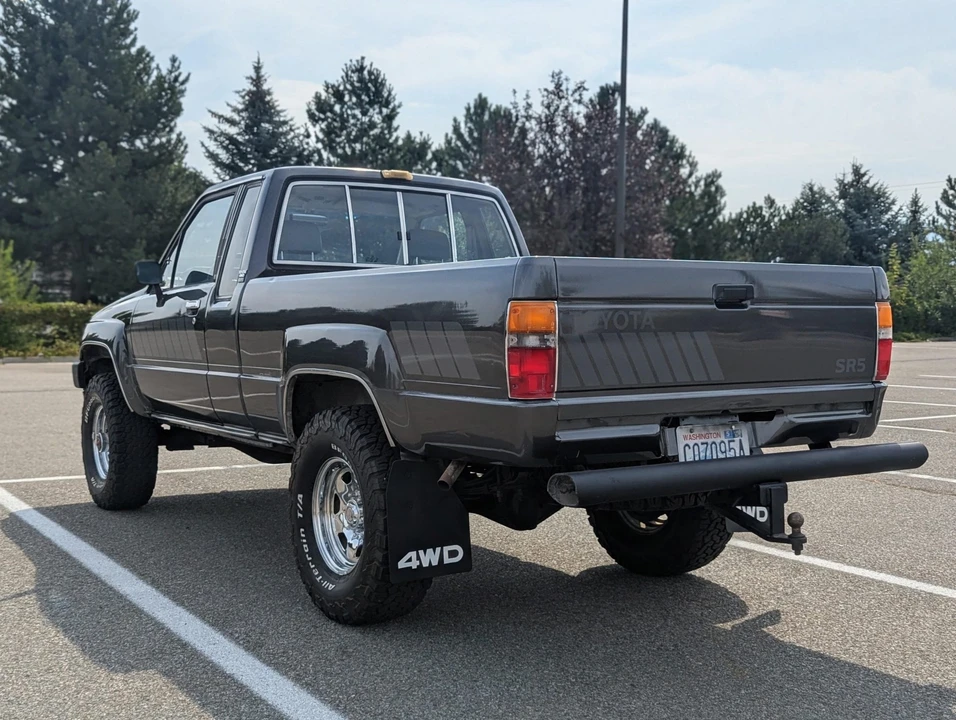 1985 Toyota Hilux 4th Gen - Image 4 of 31