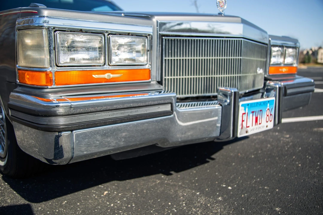 1986 Cadillac Fleetwood - Image 12 of 31