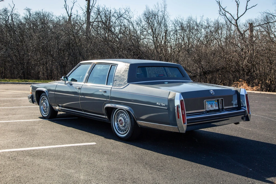 1986 Cadillac Fleetwood - Image 4 of 31