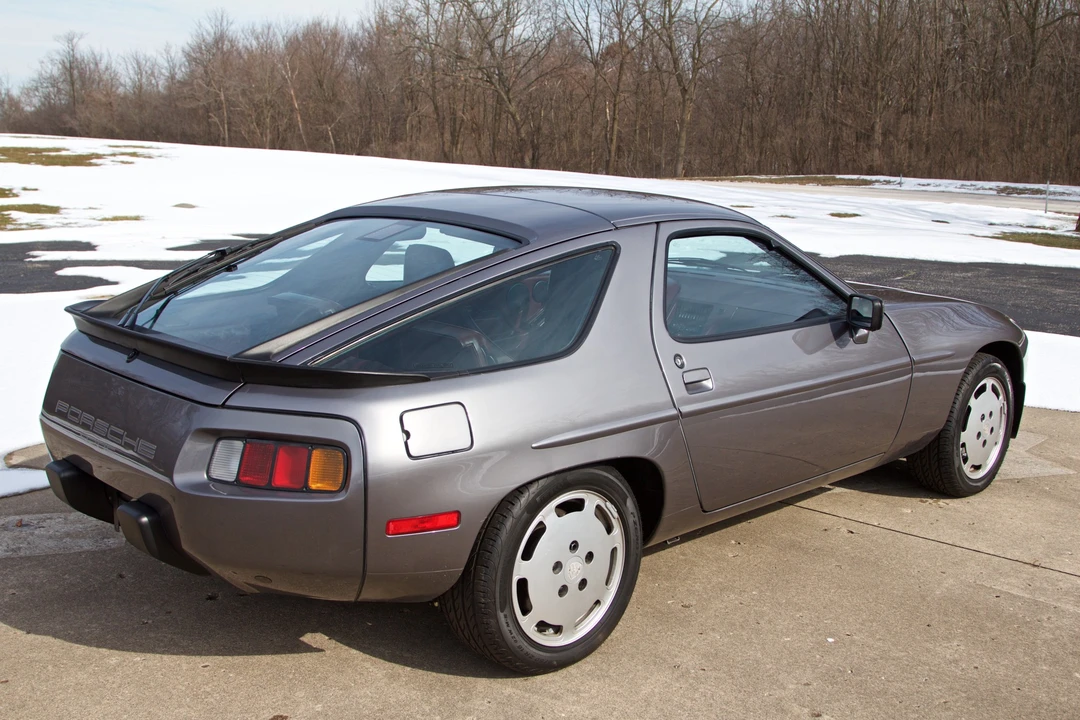 1986 Porsche 928 S - Image 7 of 31