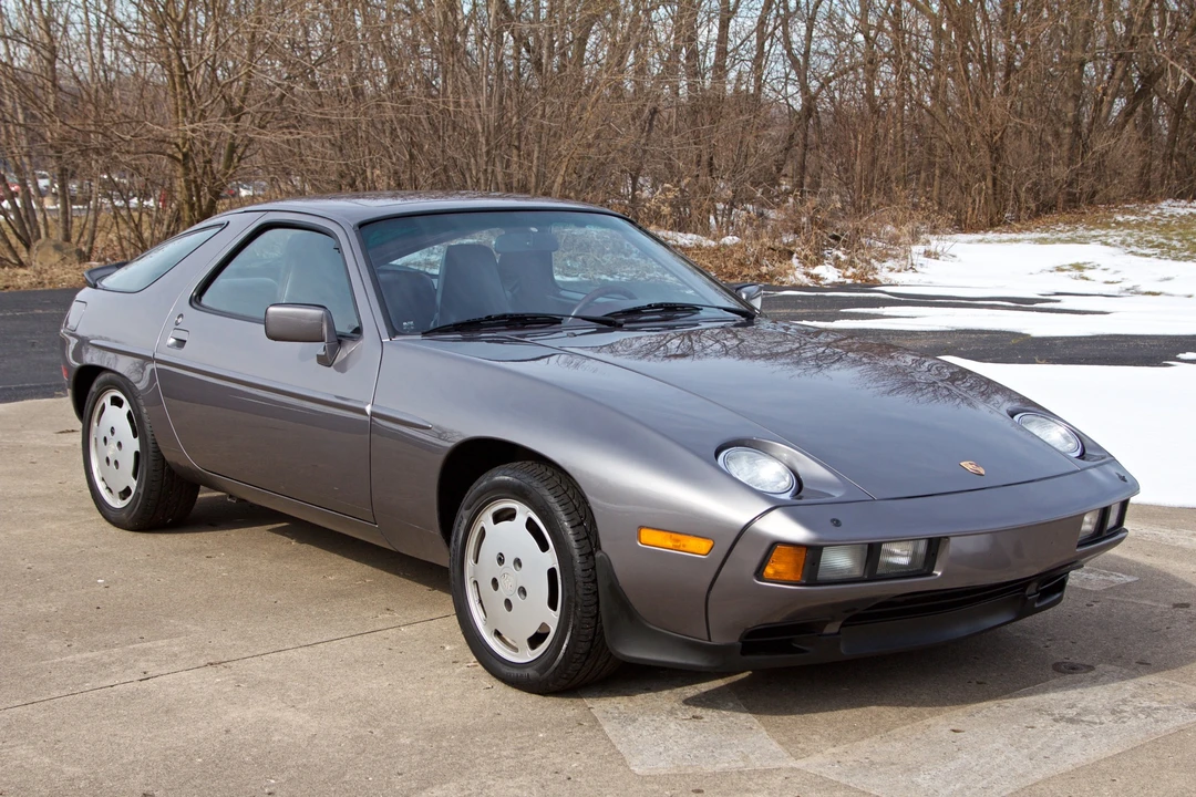 1986 Porsche 928 S - Image 2 of 31