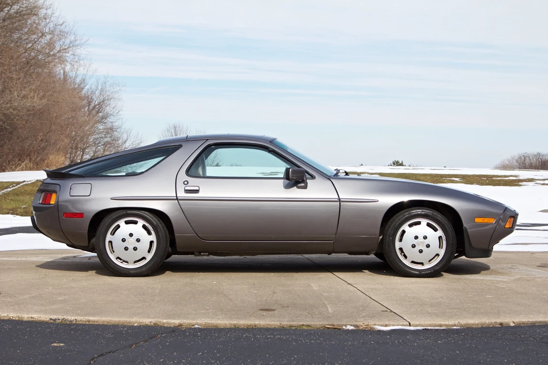 1986 Porsche 928 S - Image 5 of 31