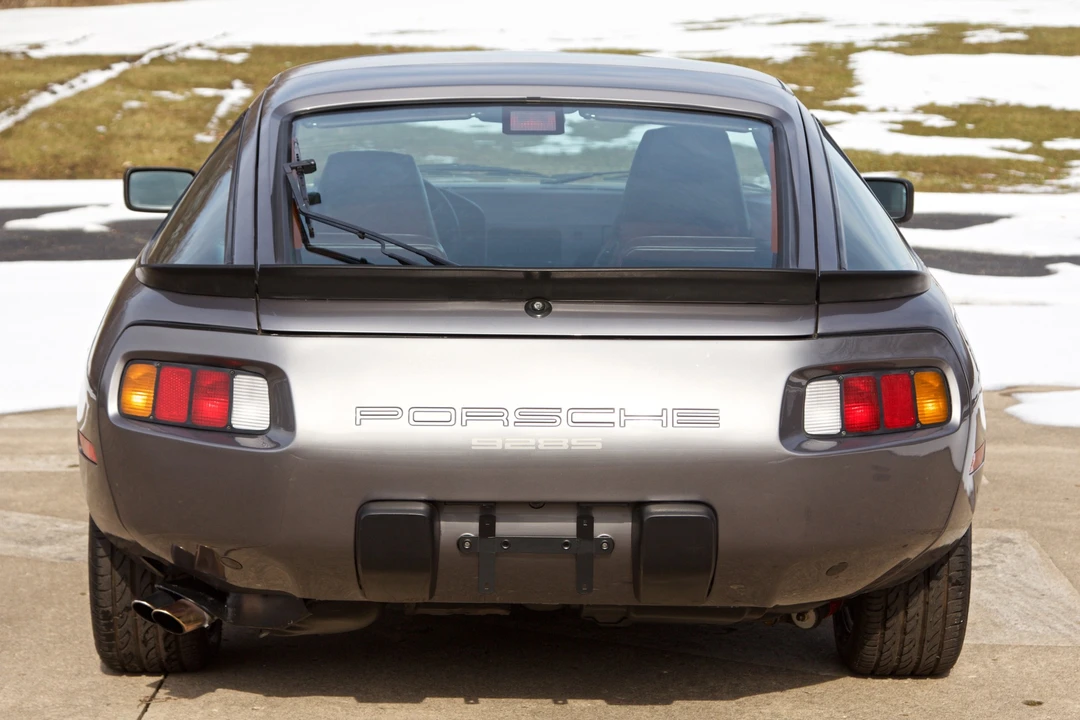 1986 Porsche 928 S - Image 8 of 31