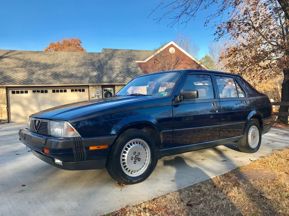 1987 Alfa Romeo 75/Milano - Image 7 of 31