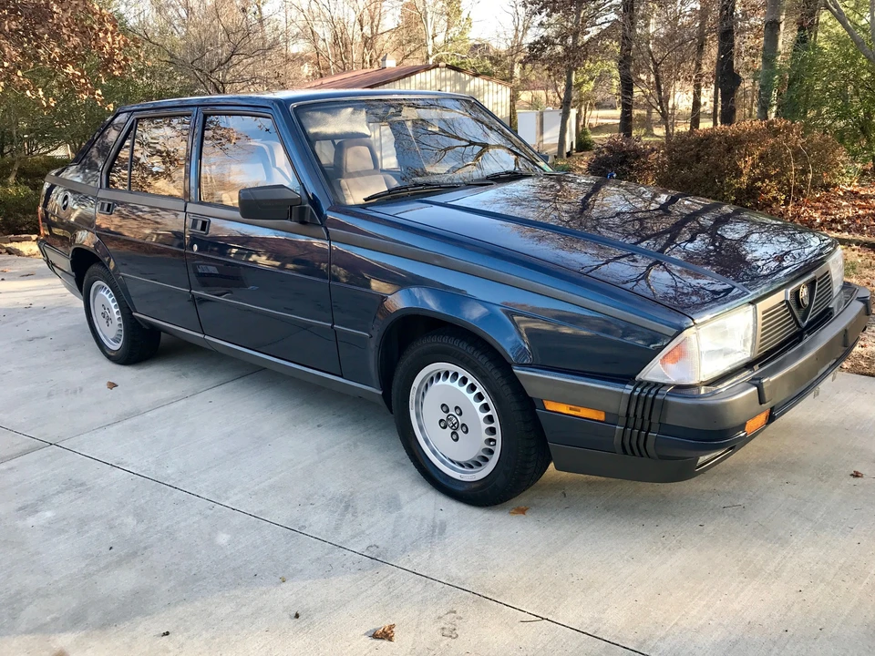 1987 Alfa Romeo 75/Milano - Image 2 of 31