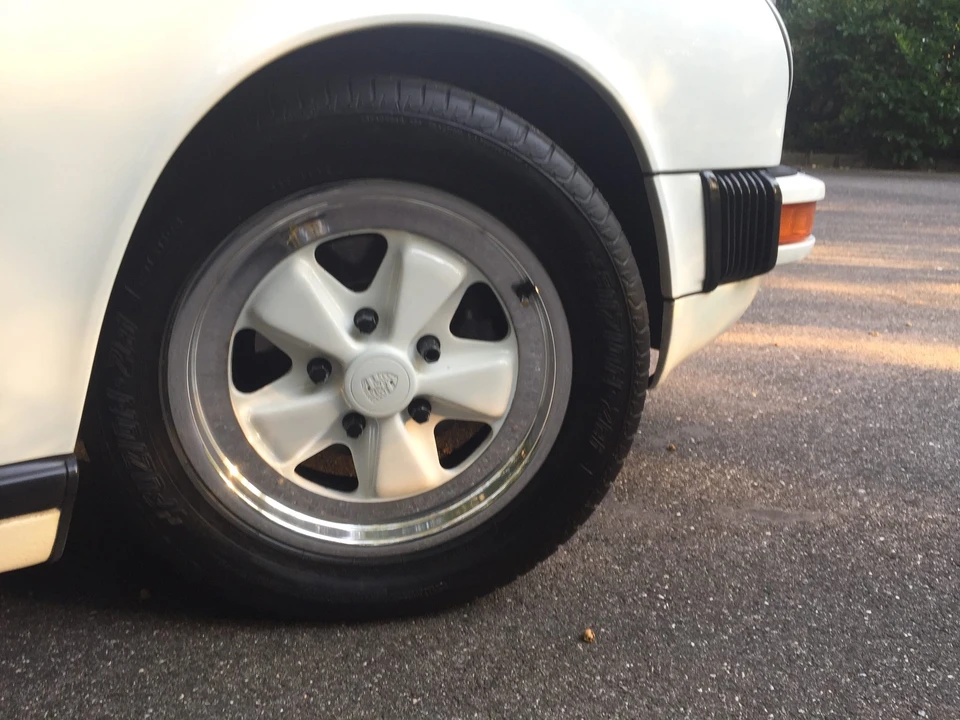 1987 Porsche 911 Carrera 3.2 - Image 24 of 31