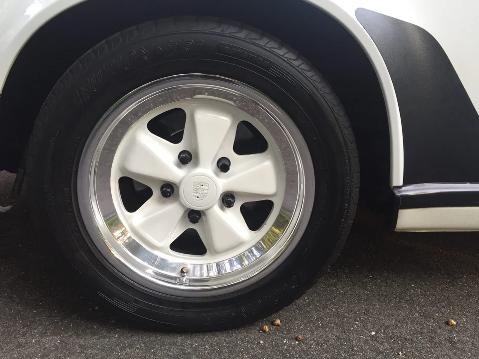 1987 Porsche 911 Carrera 3.2 - Image 25 of 31