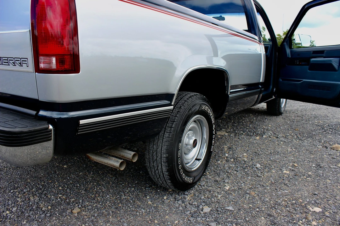 1988 GMC Sierra 1st Gen - Image 25 of 31