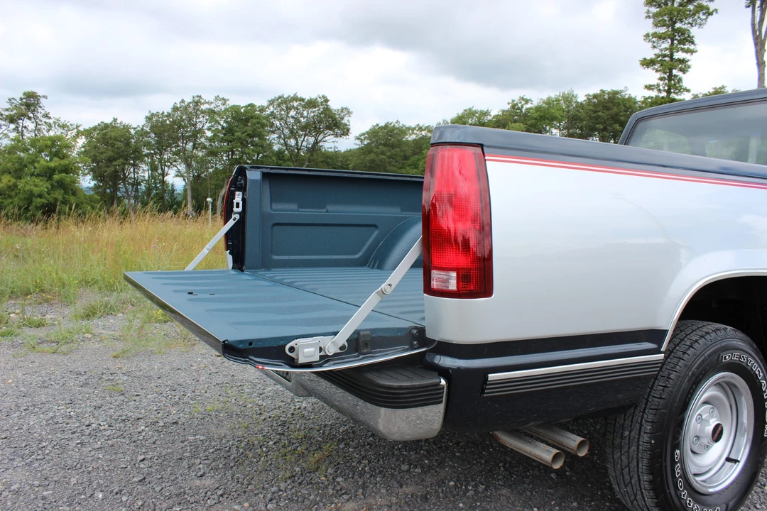 1988 GMC Sierra 1st Gen - Image 24 of 31