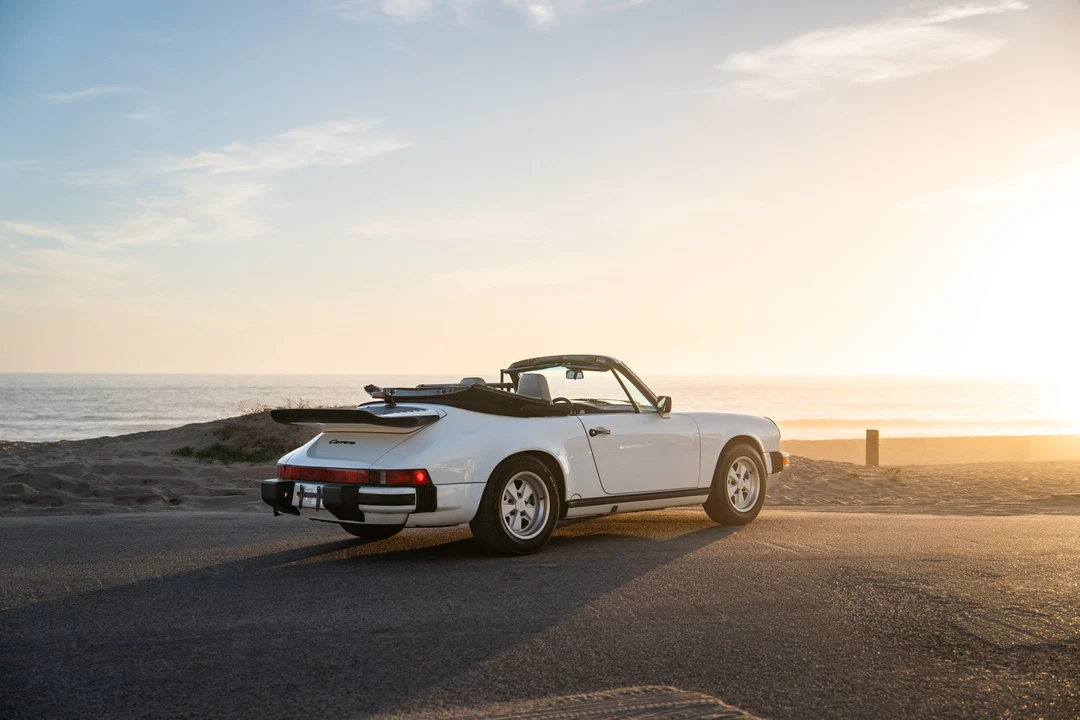 1988 Porsche 911 Carrera 3.2 - Image 16 of 31
