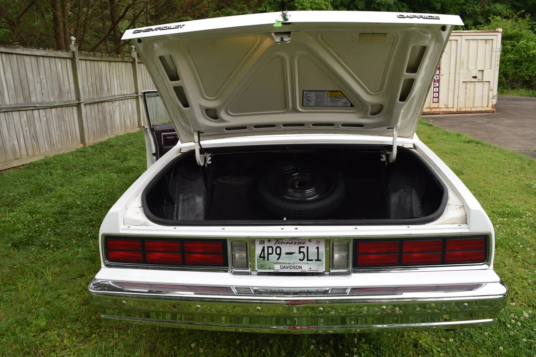 1989 Chevrolet Caprice - Image 30 of 31