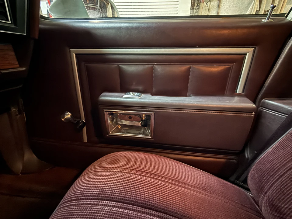 1989 Chevrolet Caprice - Image 18 of 31
