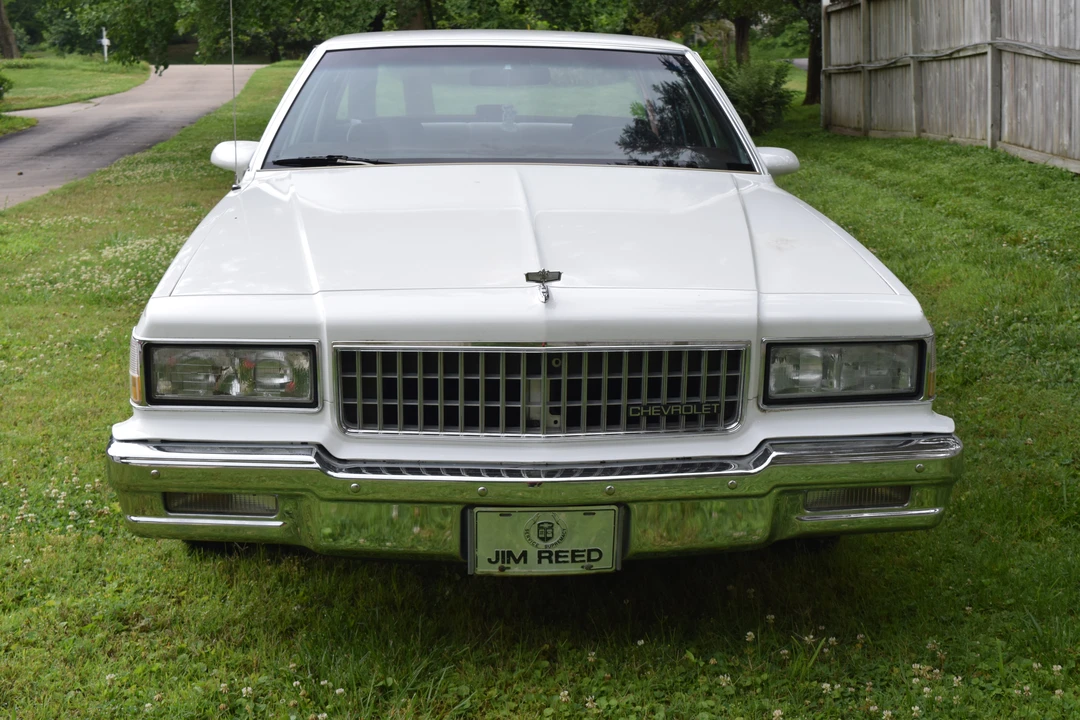 1989 Chevrolet Caprice - Image 2 of 31