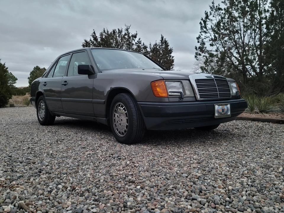 1989 Mercedes-Benz W124 E-Class - Image 10 of 31