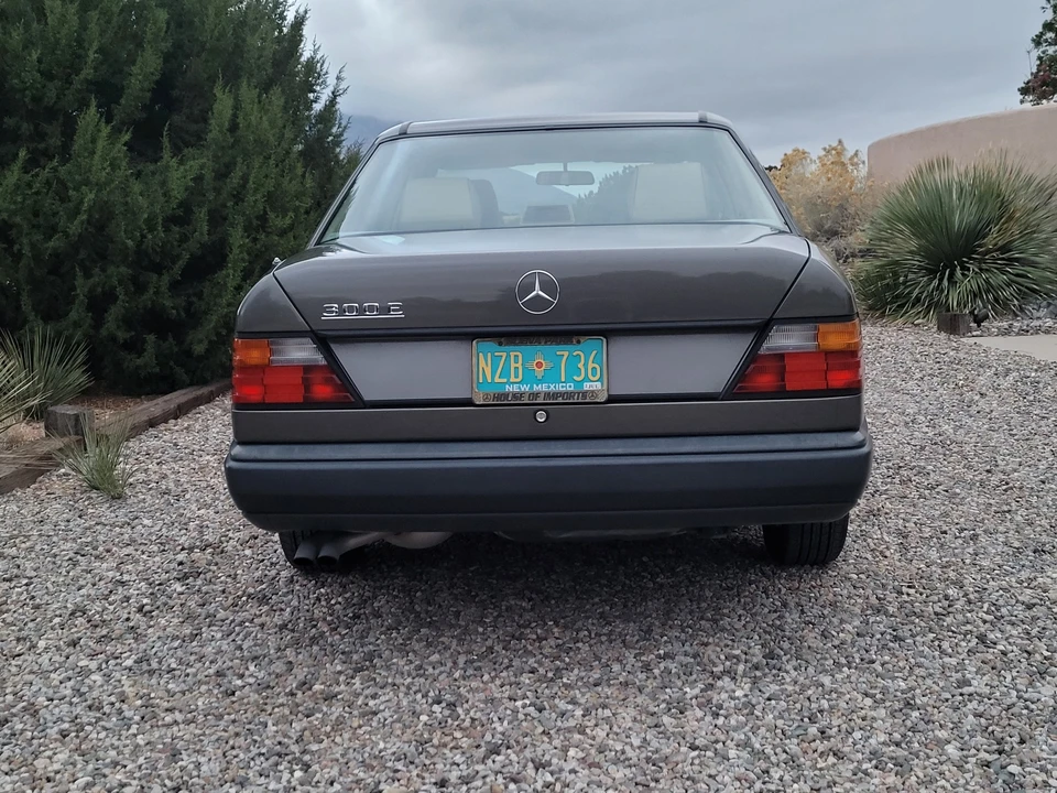 1989 Mercedes-Benz W124 E-Class - Image 6 of 31