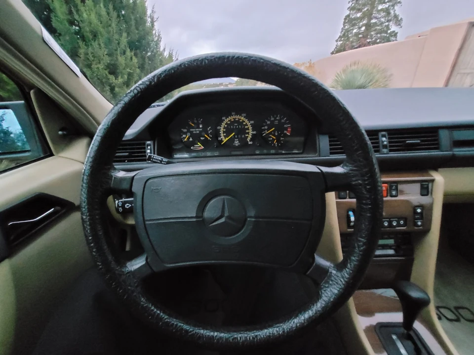 1989 Mercedes-Benz W124 E-Class - Image 25 of 31