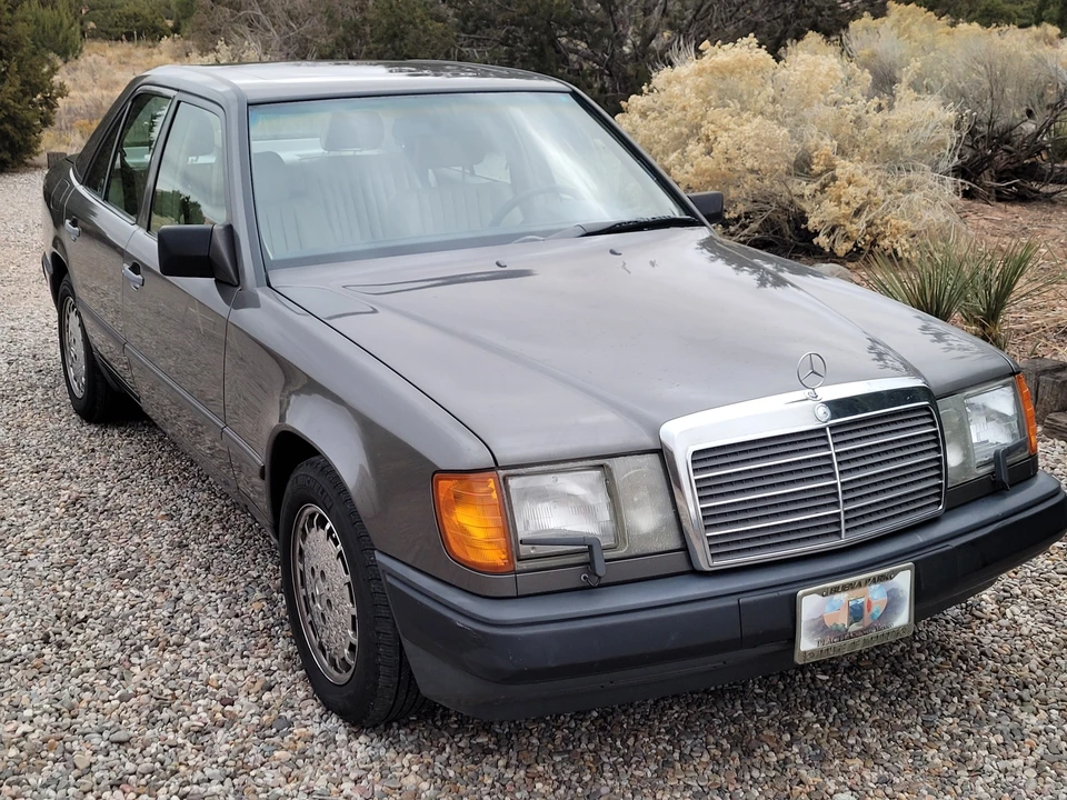 1989 Mercedes-Benz W124 E-Class - Image 11 of 31