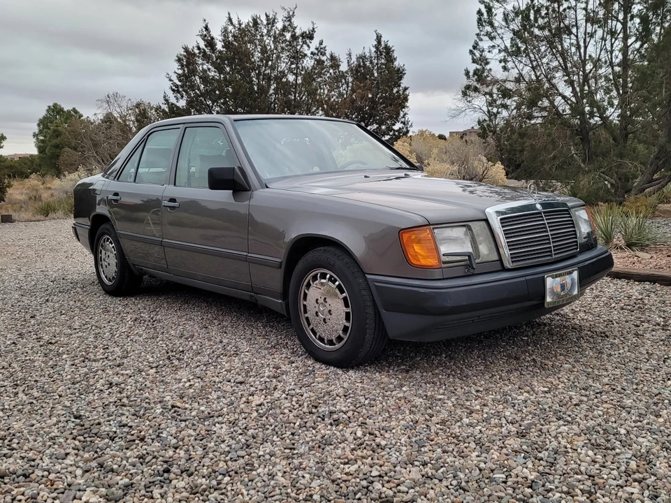 1989 Mercedes-Benz W124 E-Class - Image 9 of 31