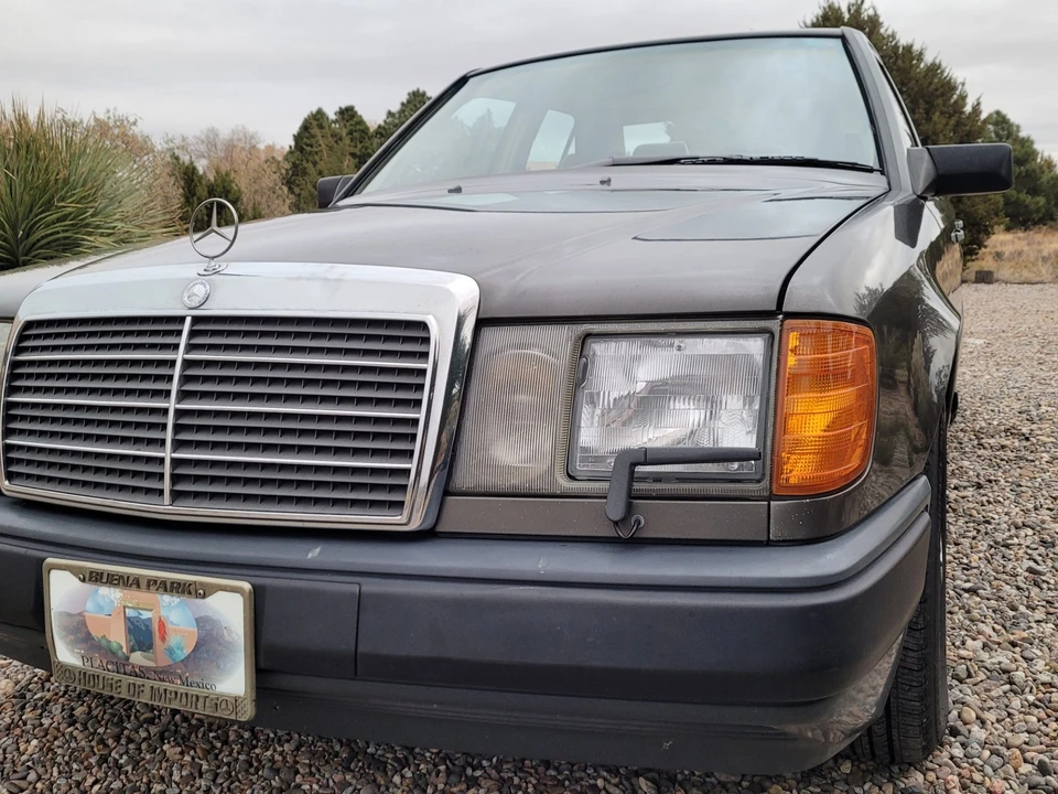 1989 Mercedes-Benz W124 E-Class - Image 12 of 31