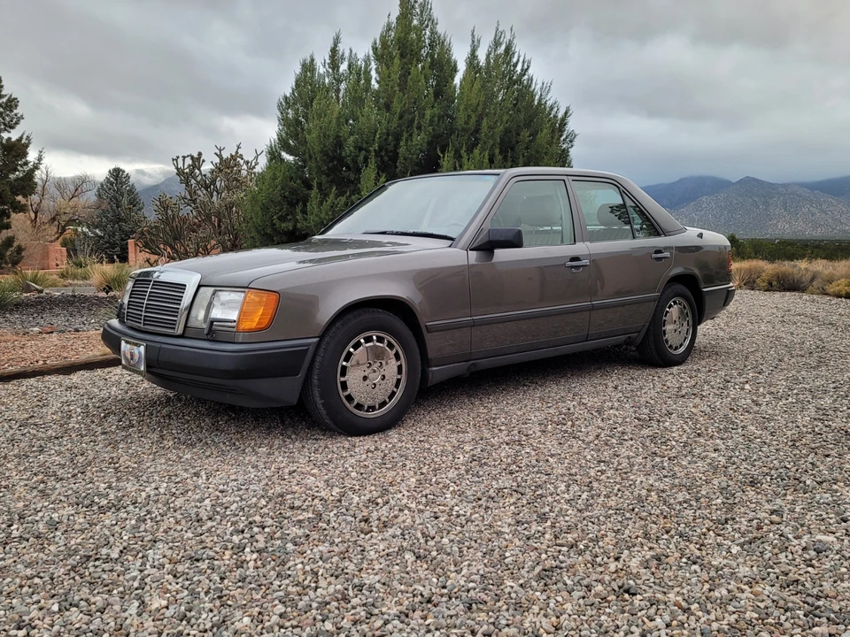 1989 Mercedes-Benz W124 E-Class - Image 3 of 31