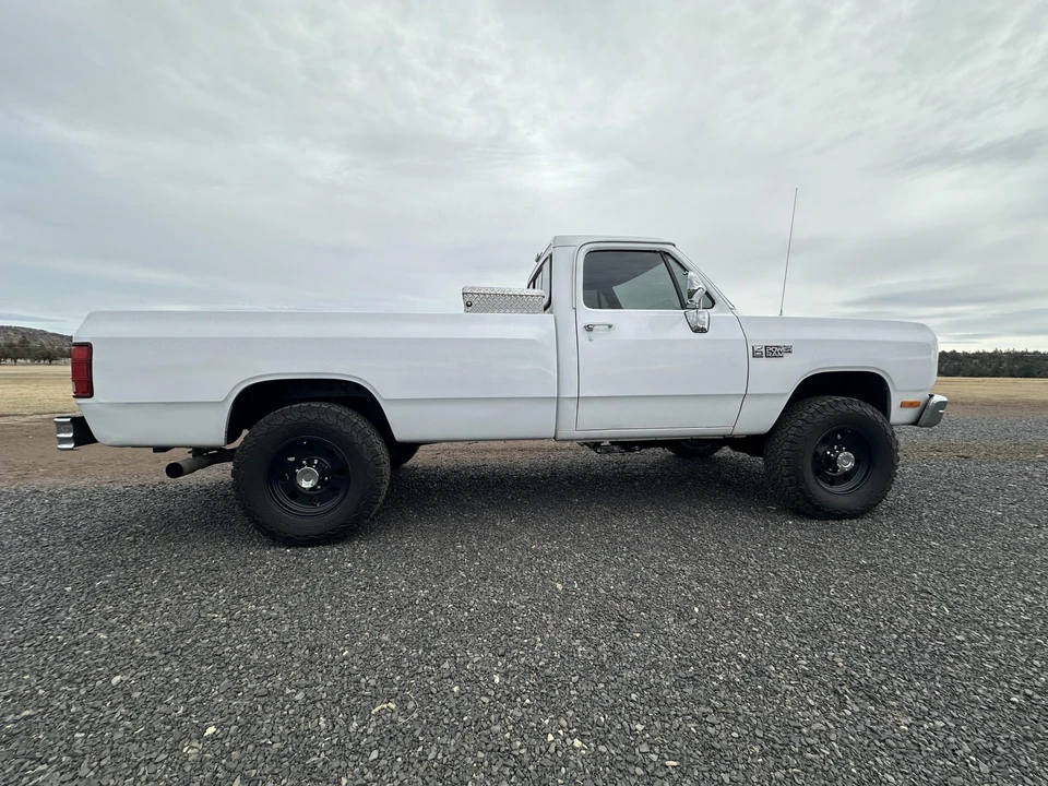 1990 Dodge Ram 1st Gen - Image 15 of 31
