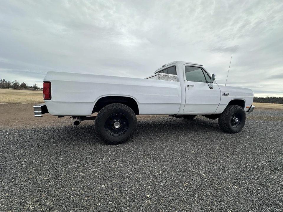 1990 Dodge Ram 1st Gen - Image 17 of 31