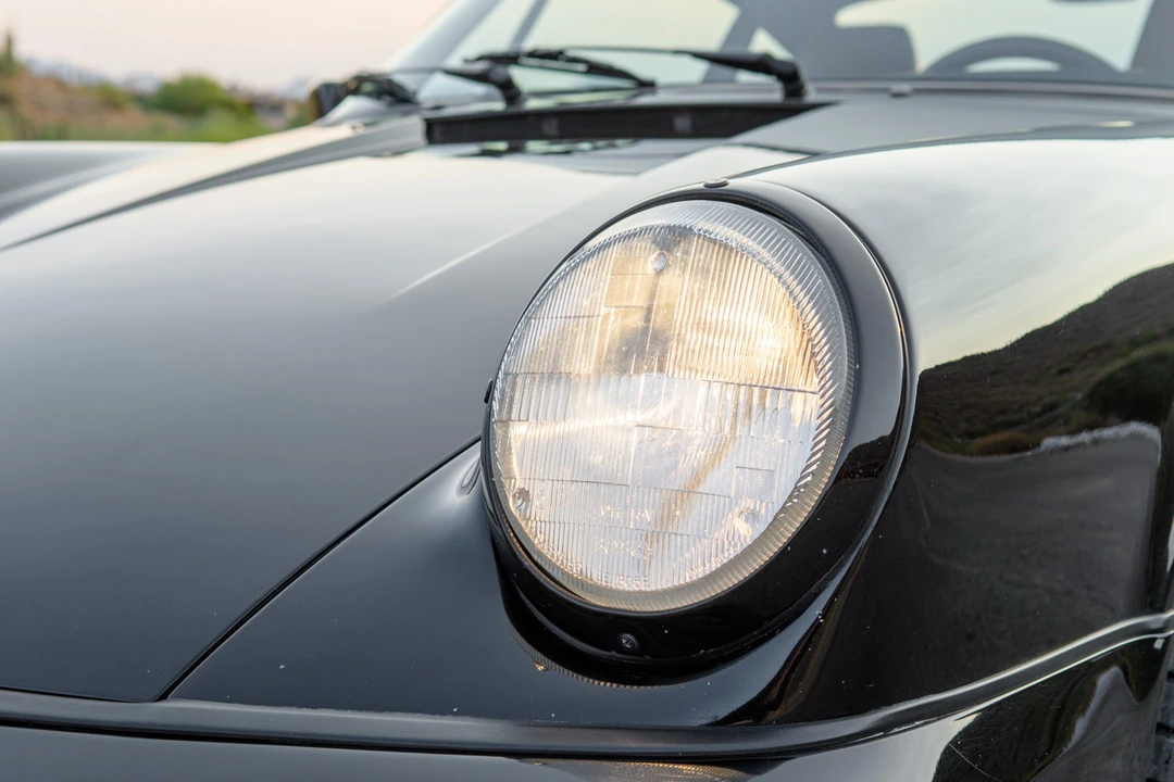 1990 Porsche 964 Carrera 4 - Image 14 of 31