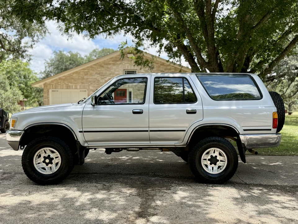 1990 Toyota 4Runner 2nd Gen - Image 8 of 31
