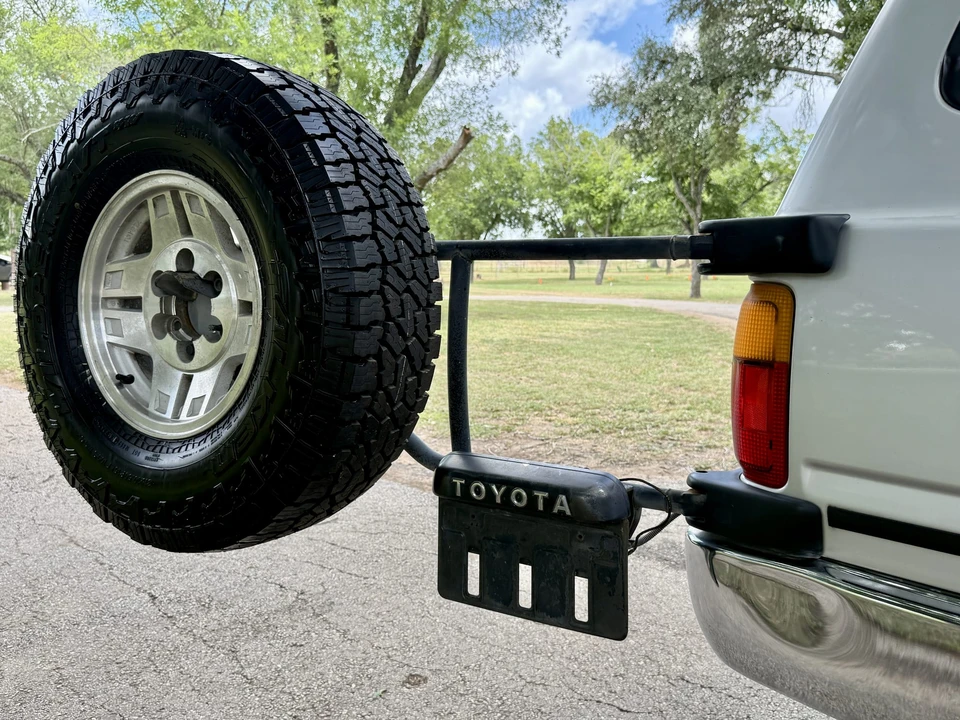 1990 Toyota 4Runner 2nd Gen - Image 23 of 31