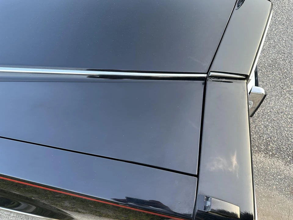 1991 Cadillac Brougham - Image 28 of 31