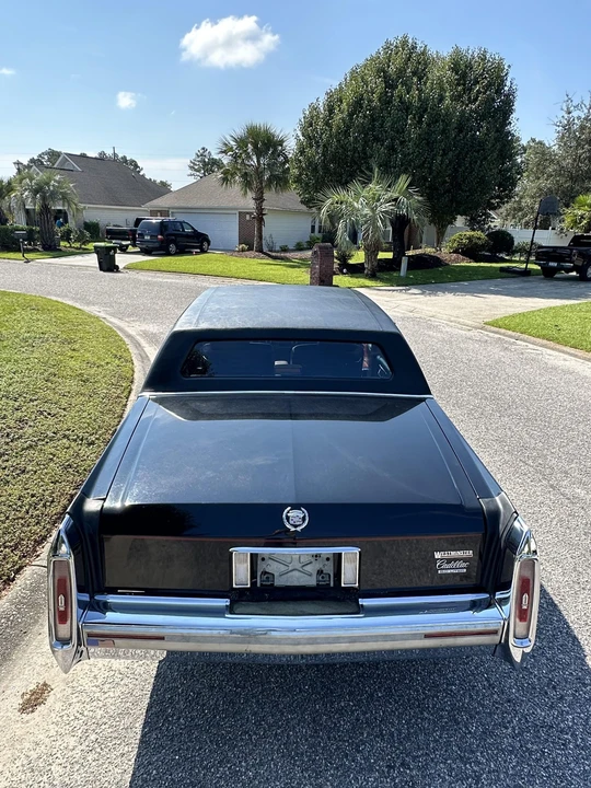 1991 Cadillac Brougham - Image 12 of 31