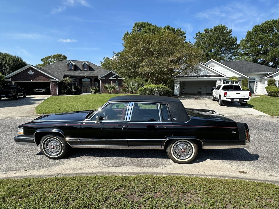 1991 Cadillac Brougham - Image 6 of 31
