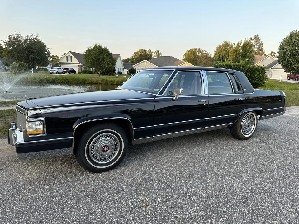 1991 Cadillac Brougham - Image 5 of 31