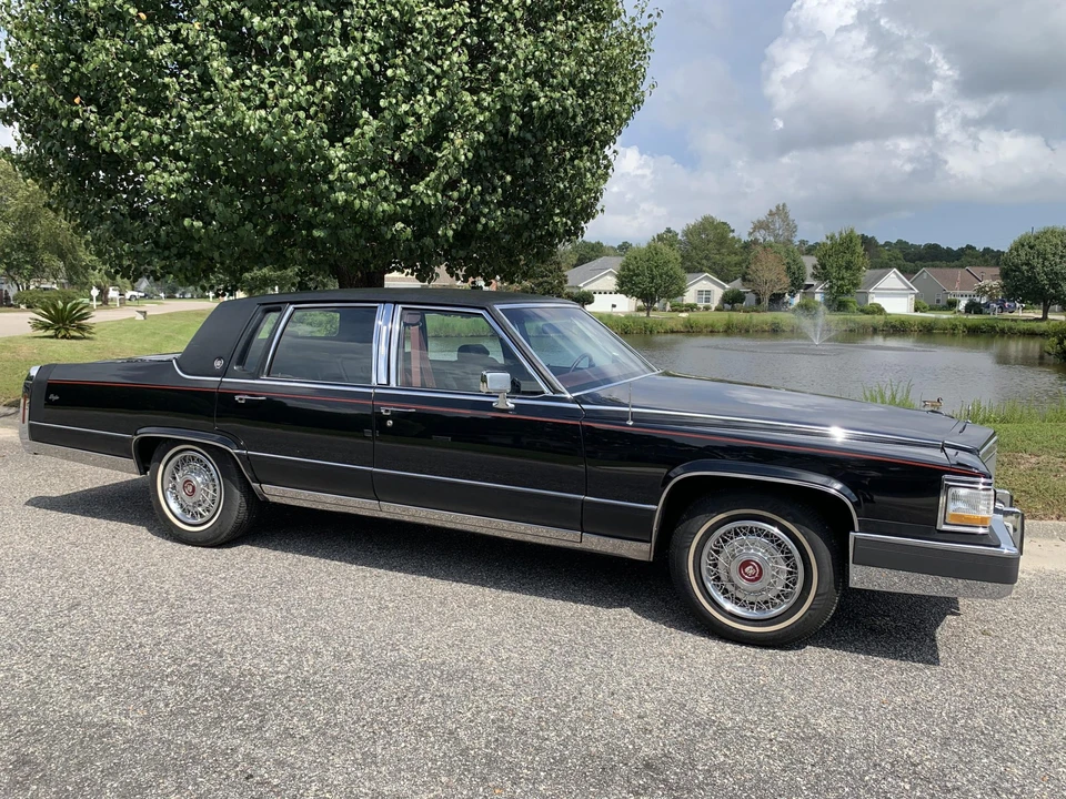 1991 Cadillac Brougham - Image 20 of 31