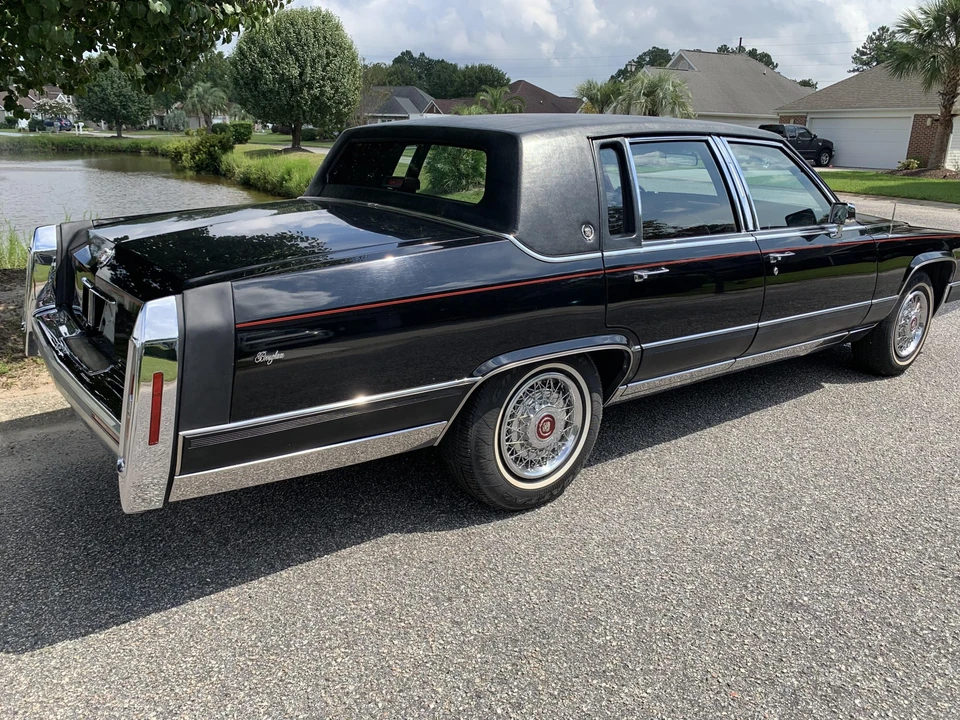 1991 Cadillac Brougham - Image 15 of 31