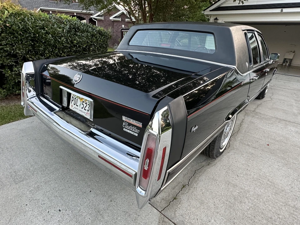 1991 Cadillac Brougham - Image 14 of 31