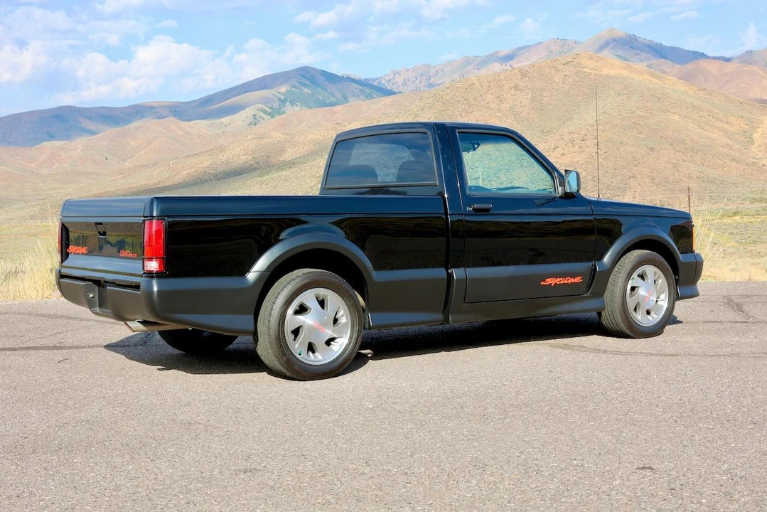 1991 GMC Syclone - Image 13 of 31