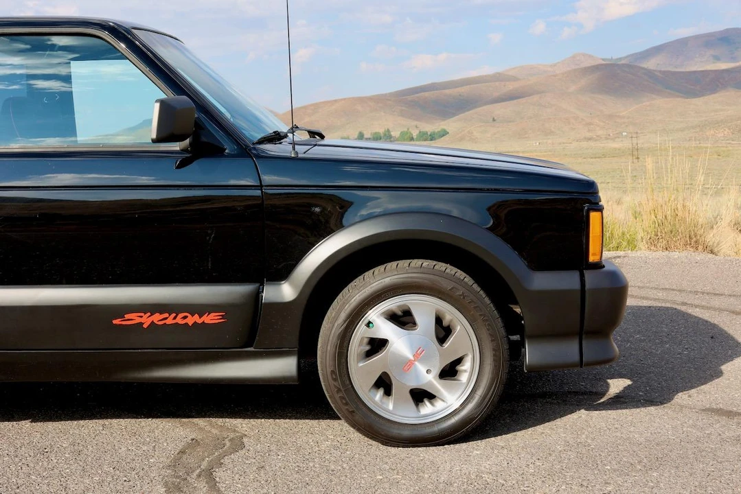 1991 GMC Syclone - Image 22 of 31