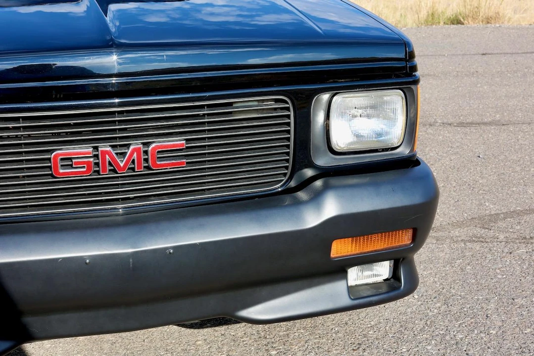 1991 GMC Syclone - Image 24 of 31