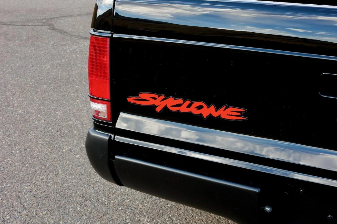 1991 GMC Syclone - Image 25 of 31