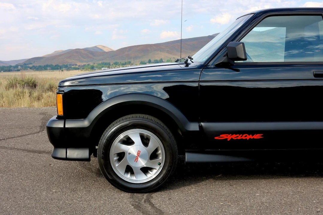 1991 GMC Syclone - Image 17 of 31