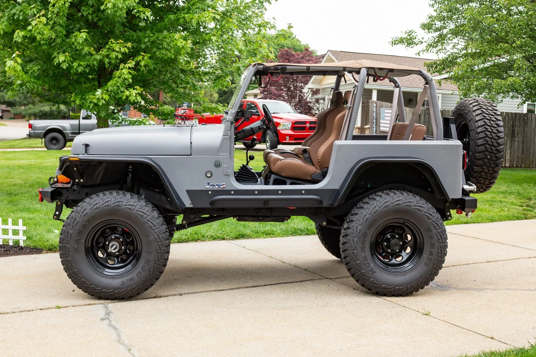 1992 Jeep YJ Wrangler - Image 4 of 31